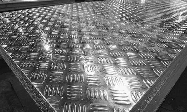 Chapa Xadrez em Alumínio Espessura de 2,2mm Chapa de 3,00x1,25m