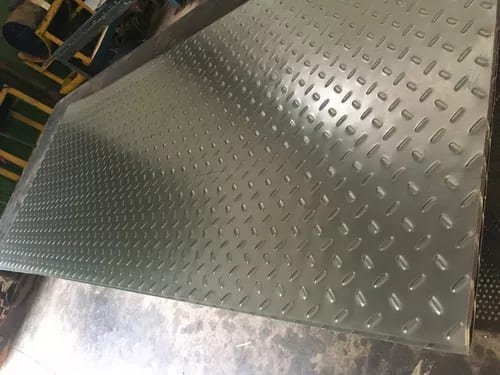 Chapa Xadrez em Inox Espessura de 3mm Chapa de 3,00x1,25m