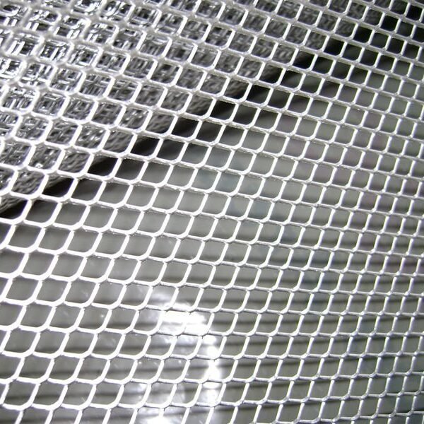 Chapa Expandida em Aço Sae 20X50mm Espessura de 3,2mm Chapa de 2,00x1,00m