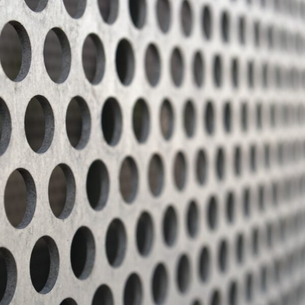 Chapa Perfurada, Furos Redondos Alternados, Furos de 16mm, Entrecentro=19mm, Espessura 3mm, Aço Galvanizado, 3000 X 1000 (Pronta Entrega)